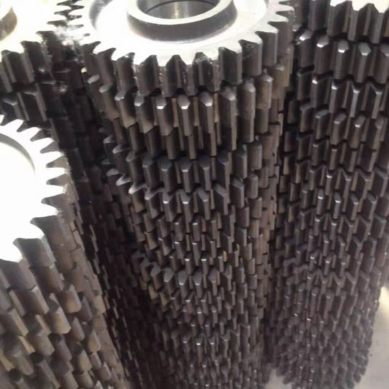 直齒輪完工，鏈輪車間加工完成。